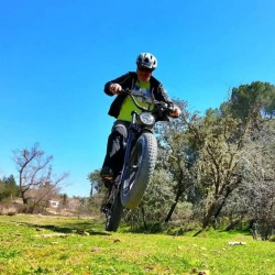 Bicicleta electrica AV8